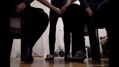 novinha na escola masturbou 2